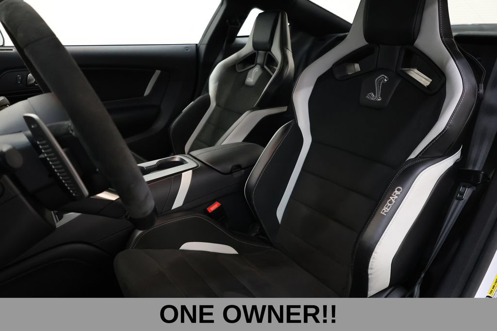 Used 2022 Ford Mustang Shelby GT500 w/ Carbon Fiber Track Pack RWD image 10
