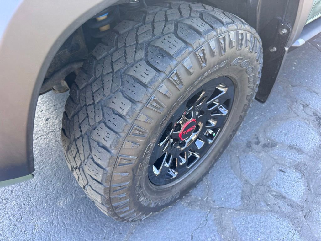 Used 2022 Toyota Tacoma TRD Off-Road AWD/4WD image 2
