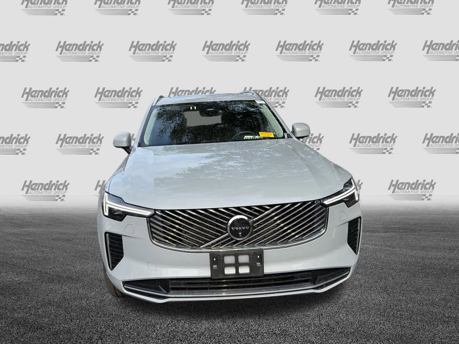 Certified 2025 Volvo XC90 B6 Plus image 41