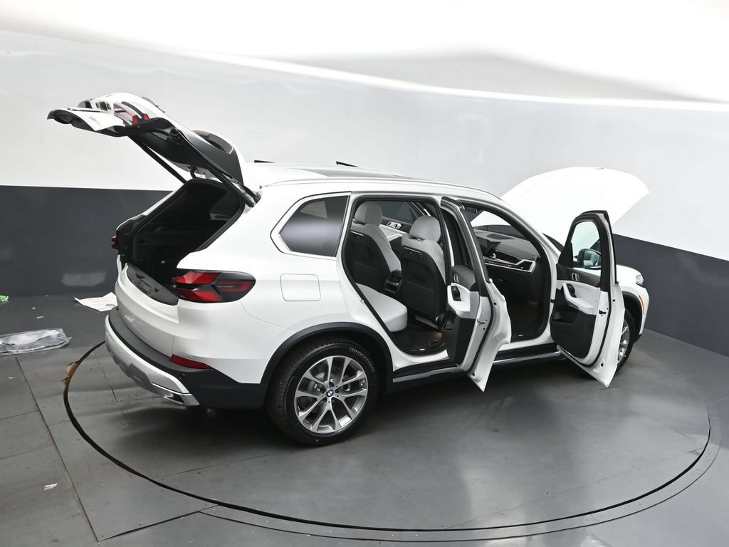 Used 2026 BMW X5 sDrive40i w/ Parking Assistance Package RWD image 47