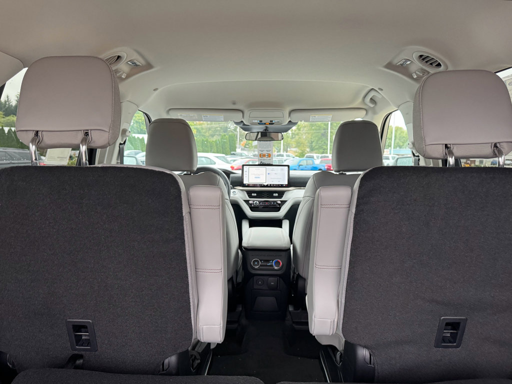 New 2026 Ford Explorer Active image 9