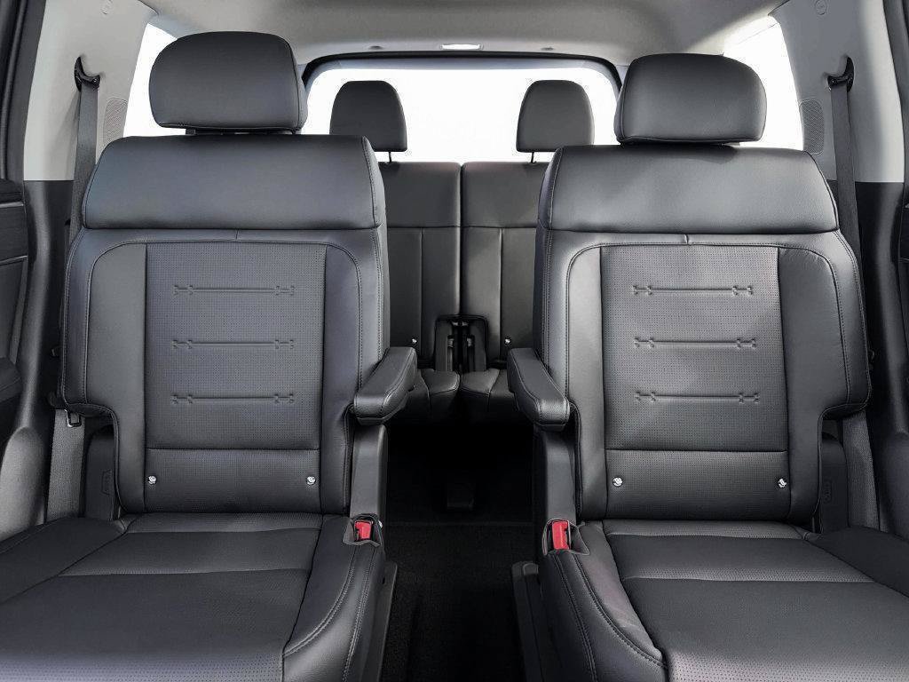New 2027 Hyundai Santa Fe Limited w/ Tow & Go Package FWD image 11
