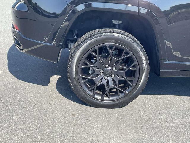 Certified 2024 Jeep Grand Cherokee Summit AWD/4WD image 8