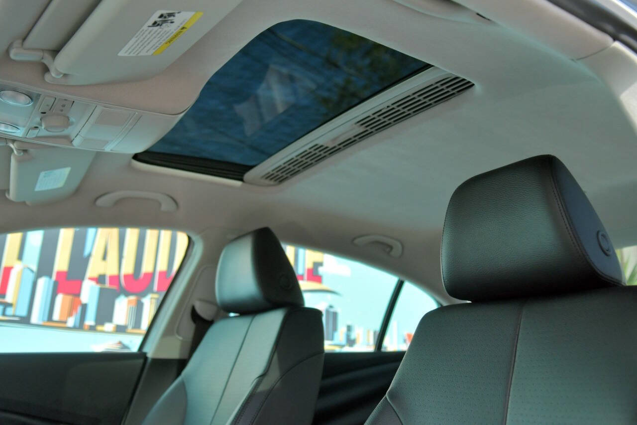 Used 2010 Volkswagen Passat Komfort image 18