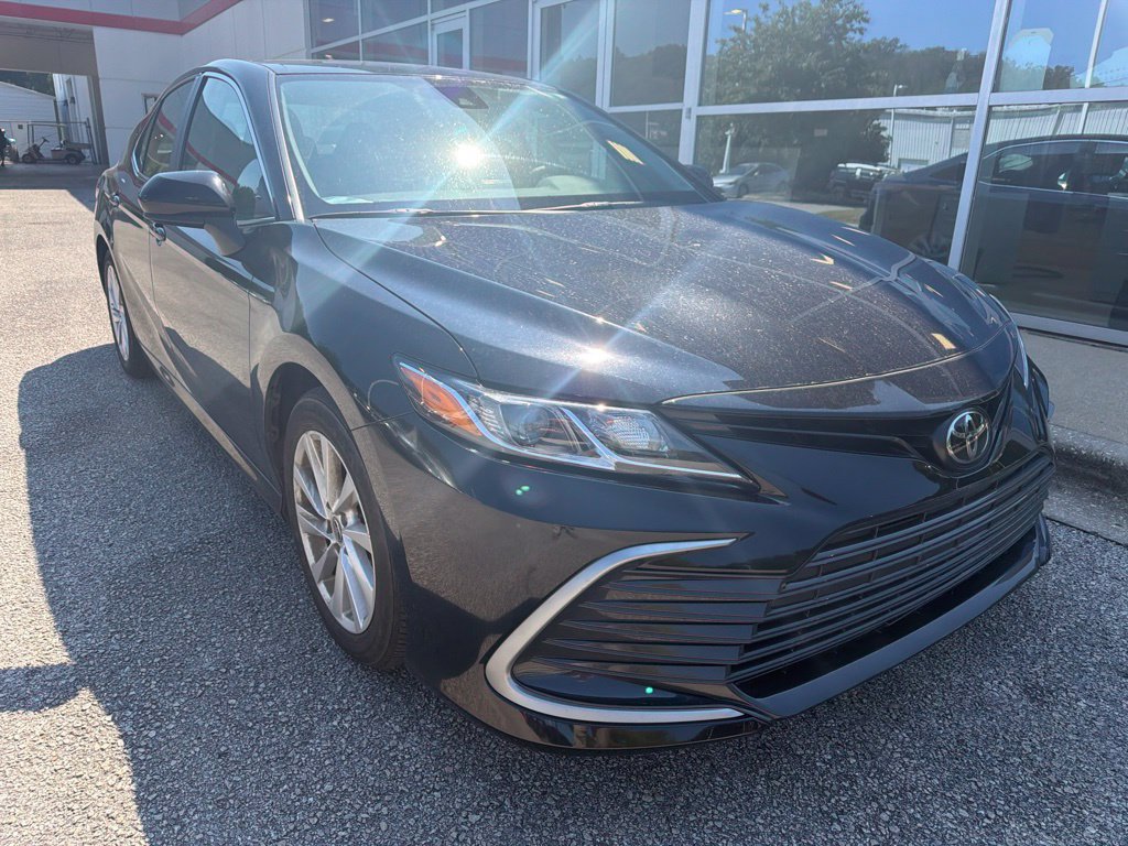 Used 2024 Toyota Camry LE FWD image 4