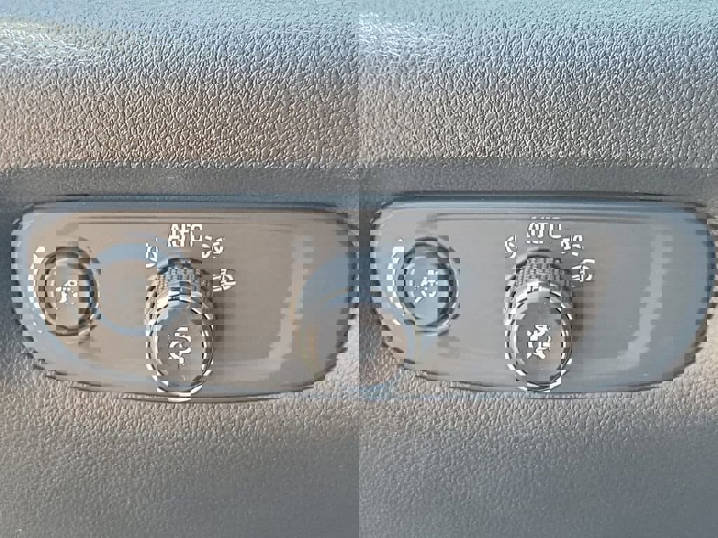 Used 2021 Chevrolet Traverse LS w/ LPO, Floor Liner Package image 23