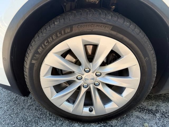 Used 2020 Tesla Model X Long Range AWD/4WD image 9