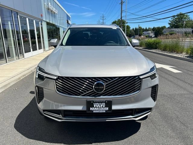 Certified 2025 Volvo XC90 B5 Plus AWD/4WD image 7