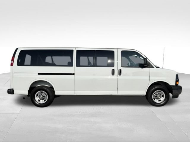 Used 2025 Chevrolet Express 3500 LT w/ LT Preferred Equipment Group RWD image 20