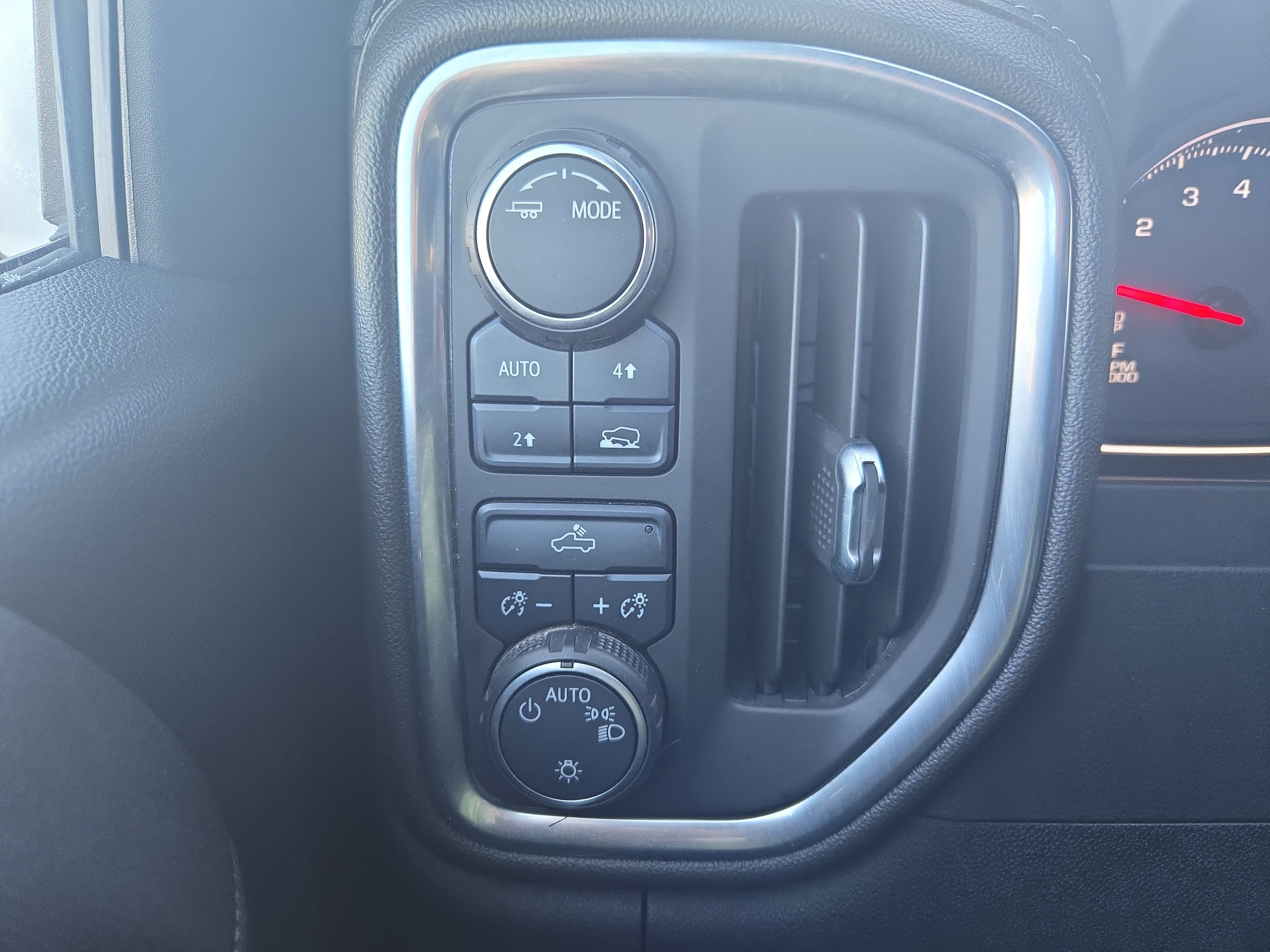 Certified 2020 Chevrolet Silverado 1500 LT w/ All-Star Edition image 12