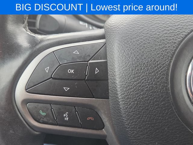 Used 2019 Jeep Cherokee Latitude w/ Cold Weather Group AWD/4WD image 38