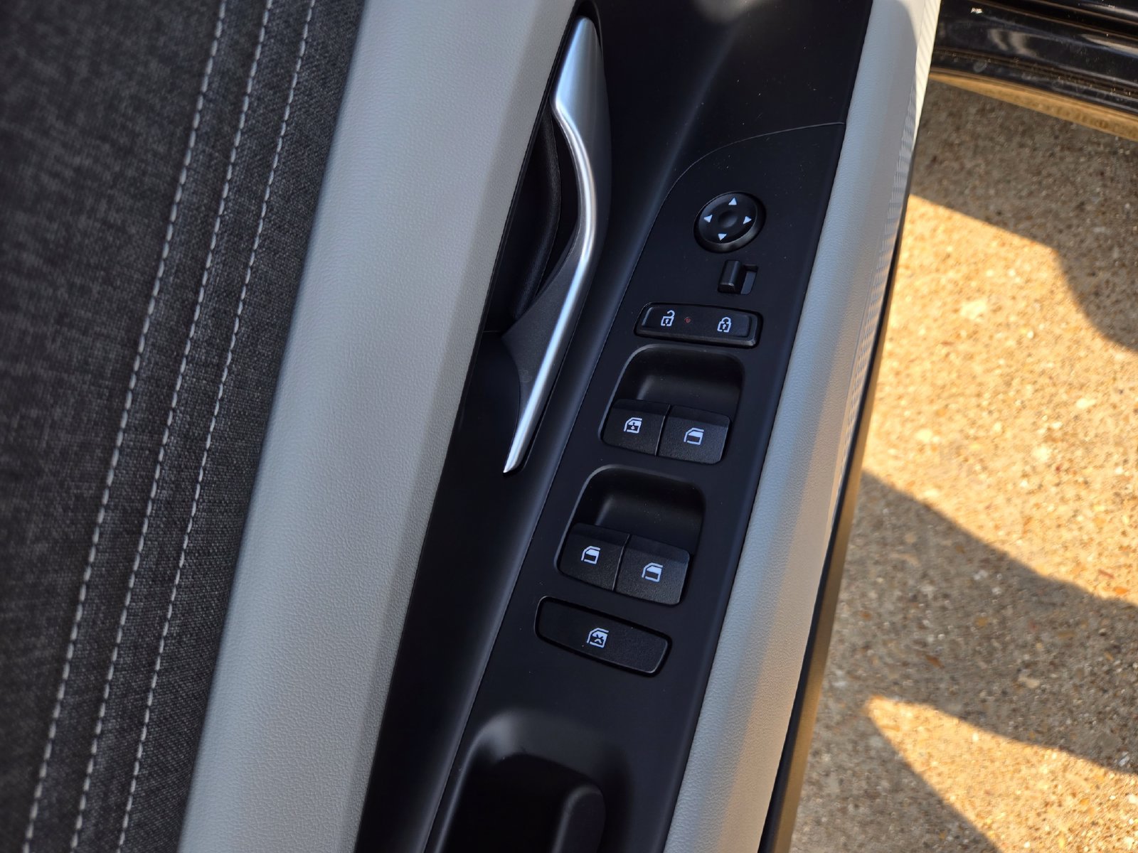 New 2026 Hyundai Elantra Limited FWD image 20