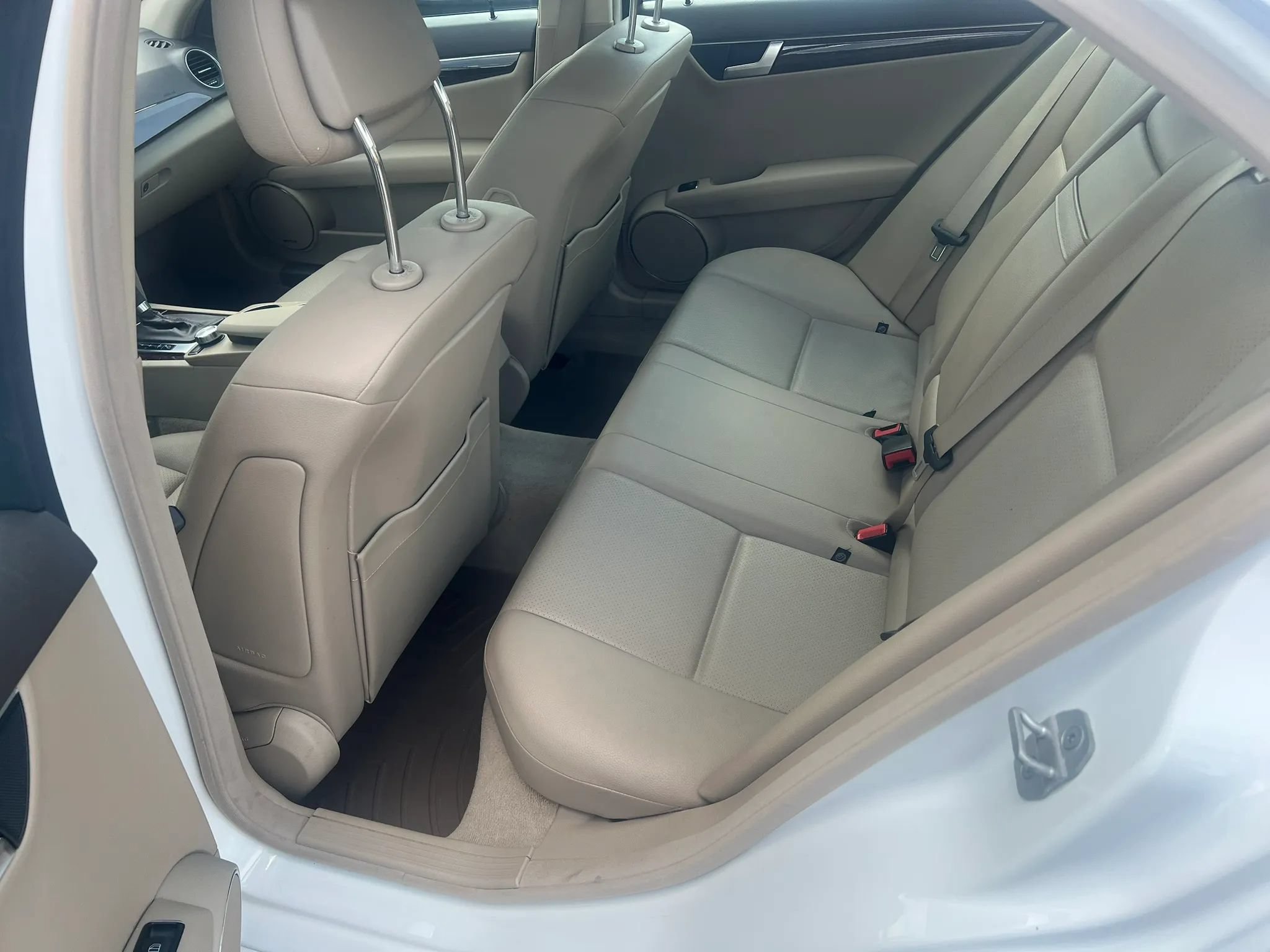 Used 2014 Mercedes-Benz C 250 Sedan image 14