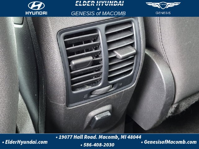 Used 2019 Ford Escape SE FWD image 13