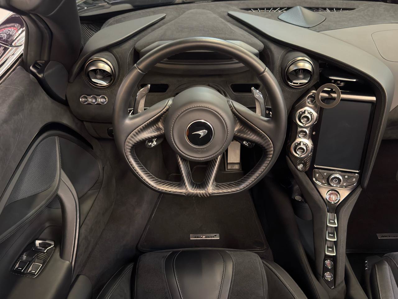 Used 2022 McLaren 720S Performance RWD image 22