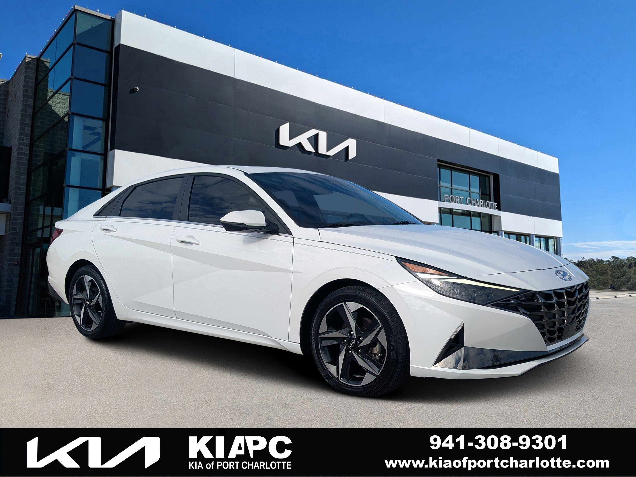 Used 2023 Hyundai Elantra Limited image 1