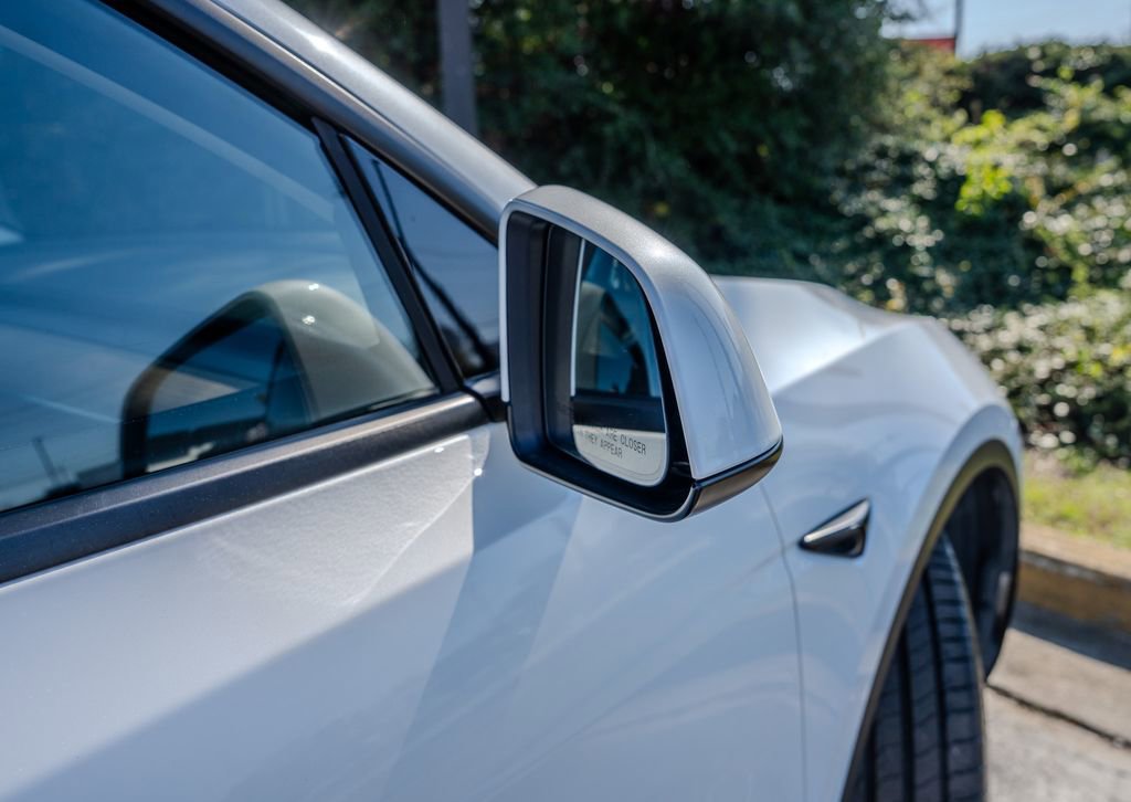 Used 2023 Tesla Model Y Long Range image 28