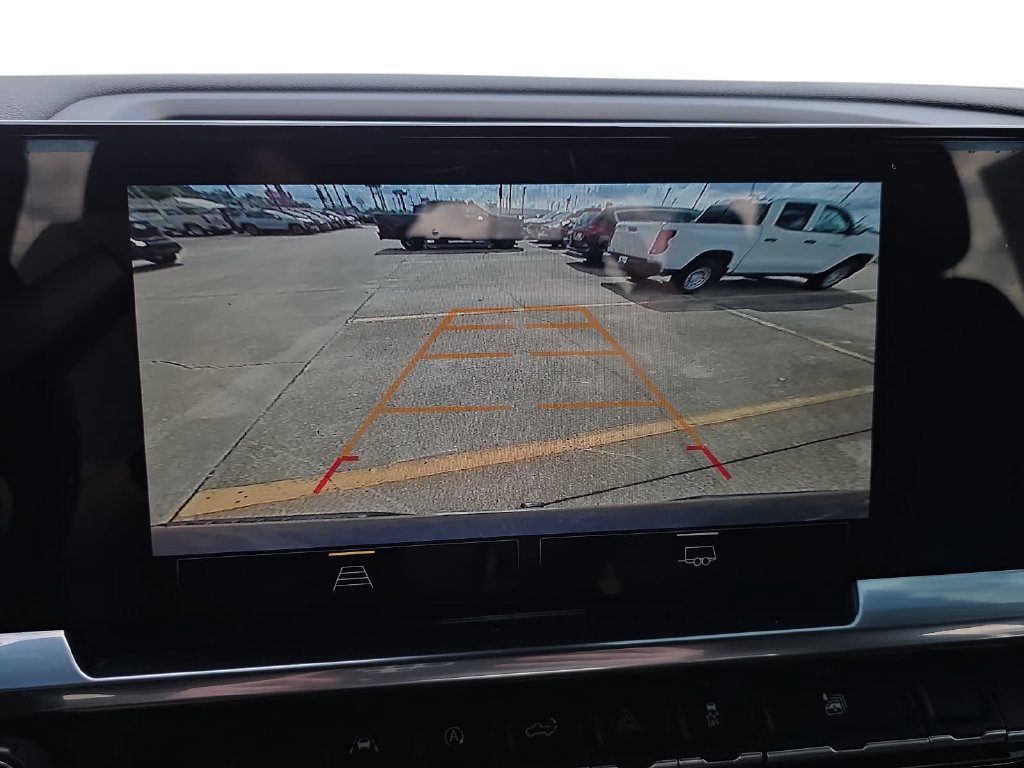 Used 2022 Chevrolet Silverado 1500 LT w/ Protection Package RWD image 23