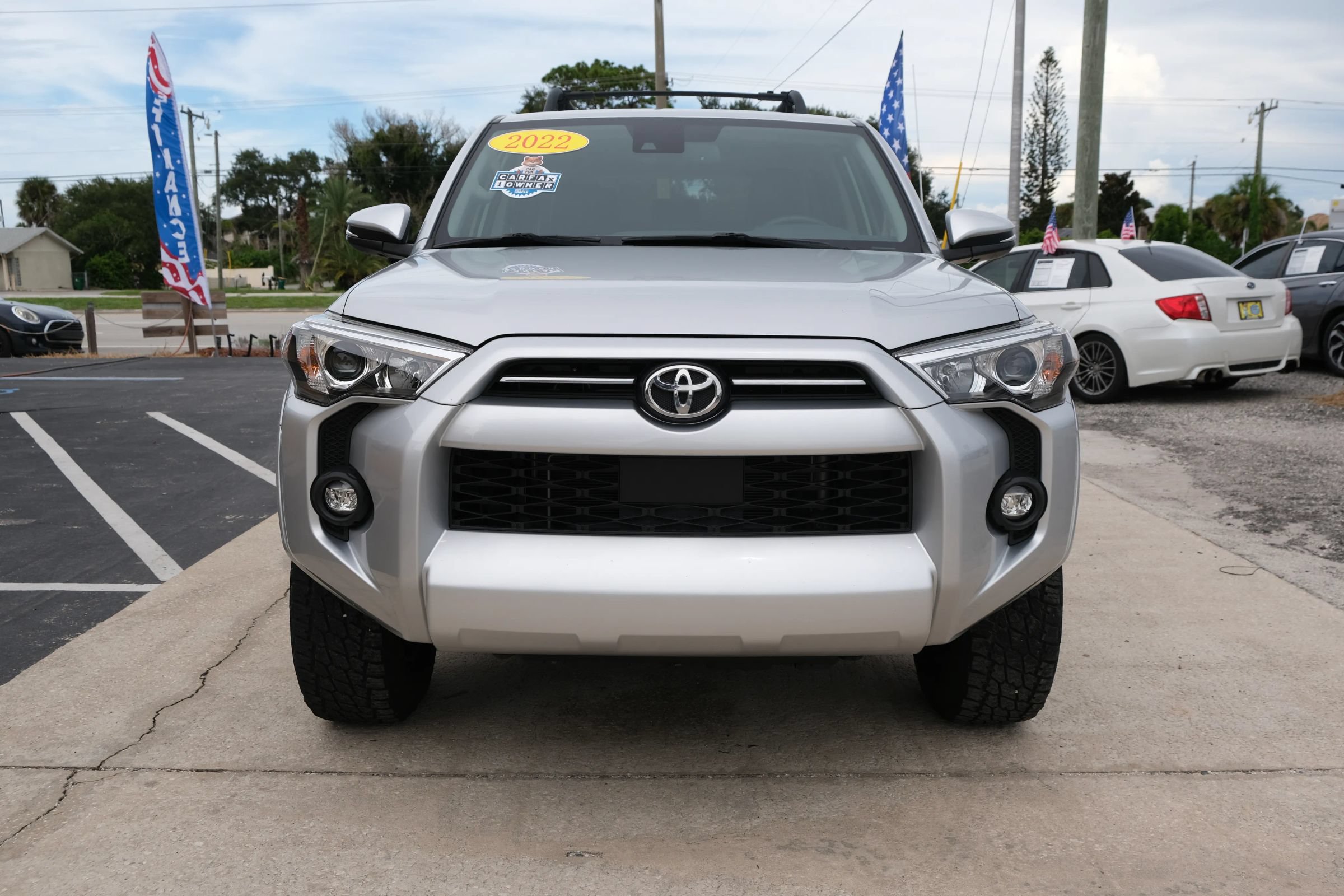 Used 2022 Toyota 4Runner SR5 Premium w/ Moonroof Package AWD/4WD image 2