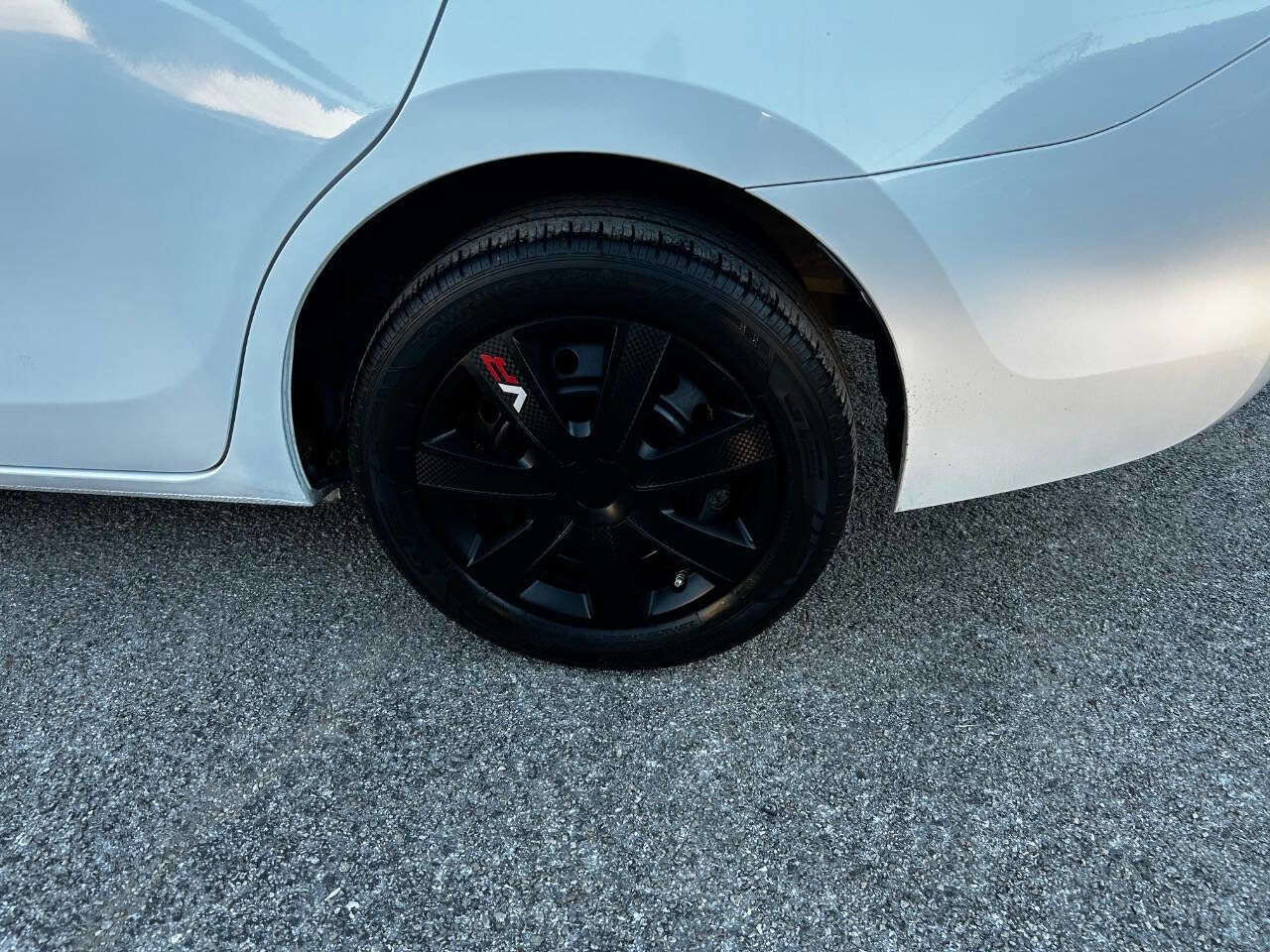 Used 2018 Toyota Corolla LE w/ Carpet Mat Package (TMS) image 19