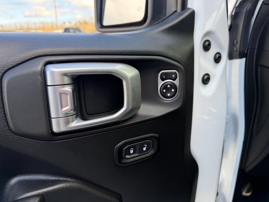 Used 2020 Jeep Gladiator Rubicon w/ Dual Top Group AWD/4WD image 22