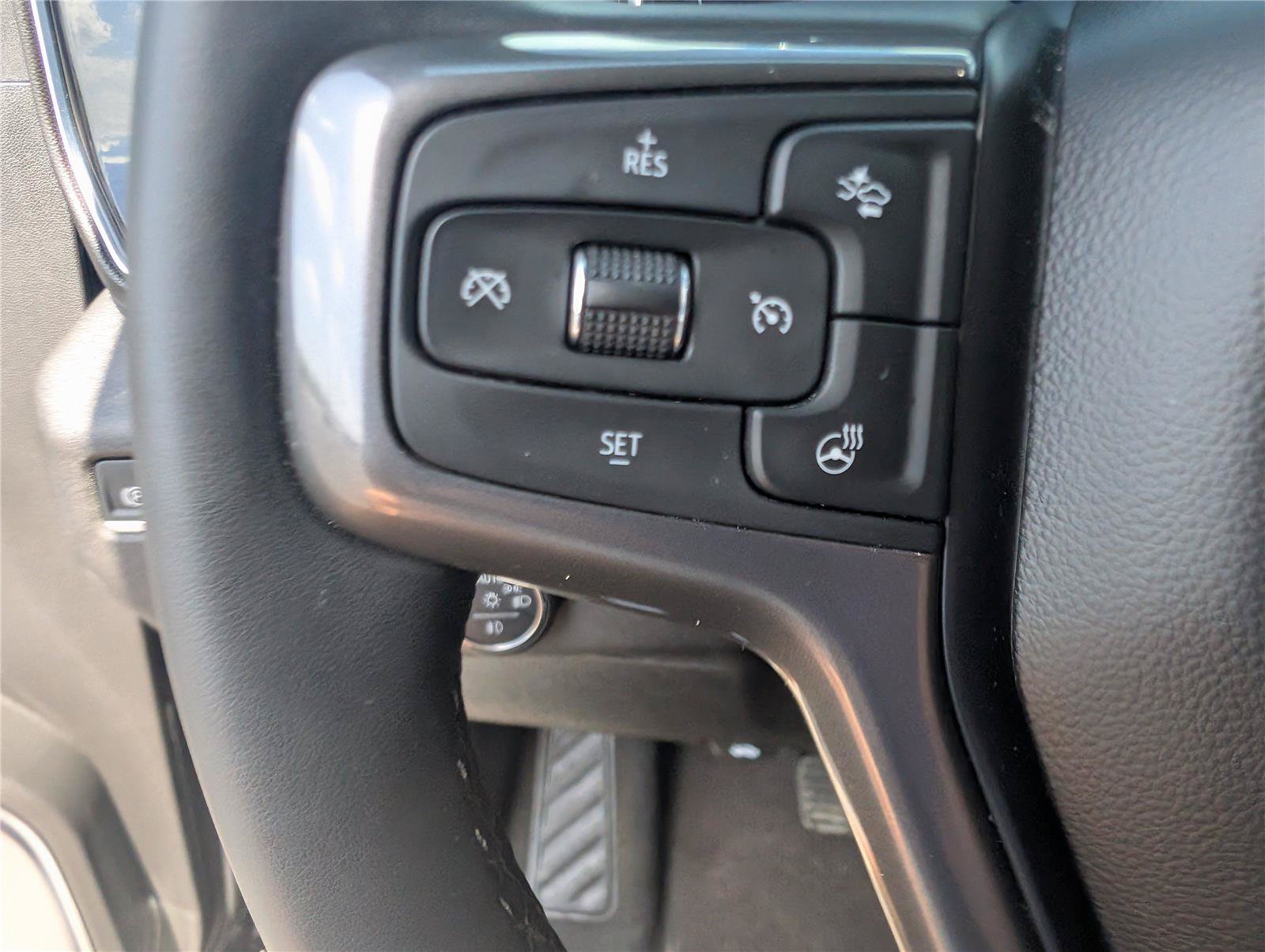 Used 2024 Chevrolet Silverado 2500 High Country w/ Technology Package AWD/4WD image 28
