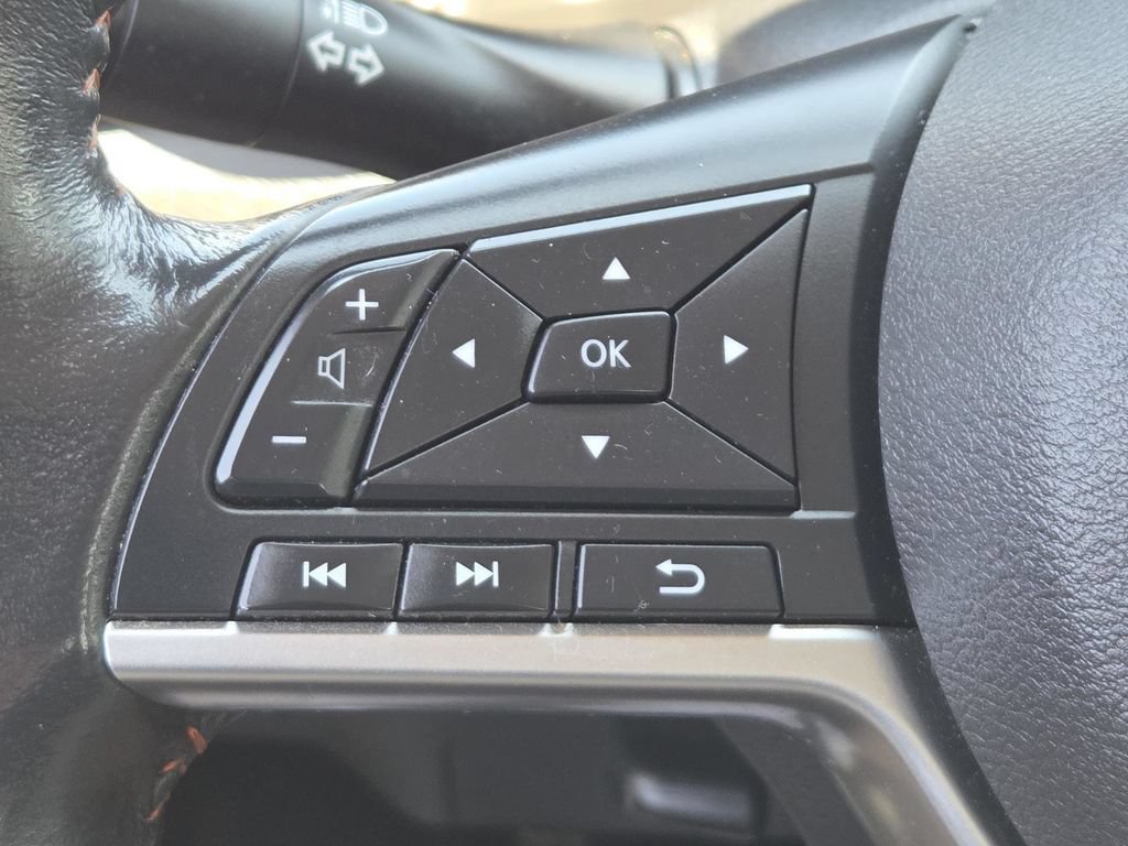 Used 2022 Nissan Sentra SR w/ Midnight Edition FWD image 29