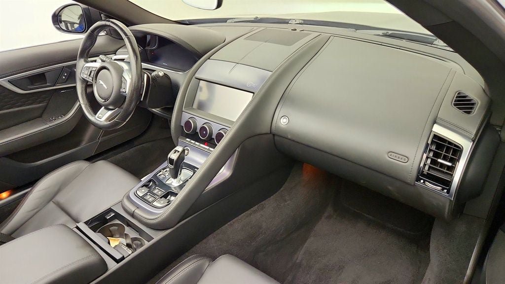 Used 2023 Jaguar F-TYPE R AWD/4WD image 22