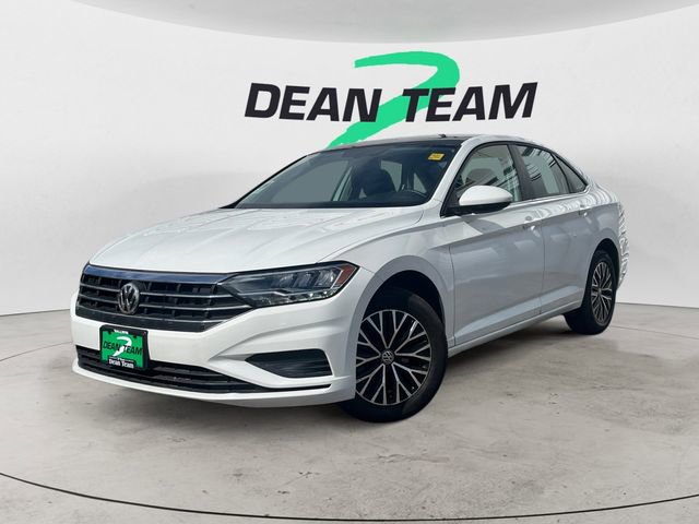 Used 2020 Volkswagen Jetta SE w/ SE Cold Weather Package image 4