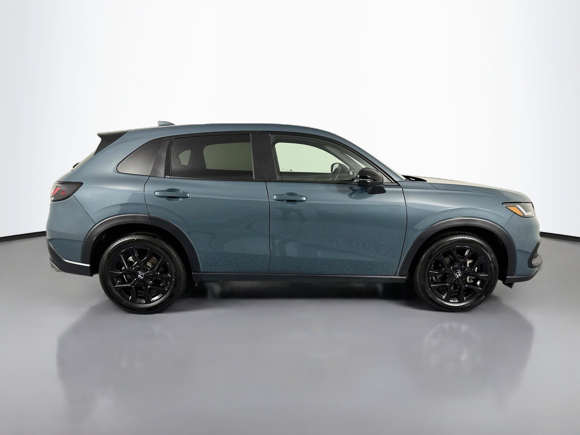 Certified 2025 Honda HR-V Sport image 4