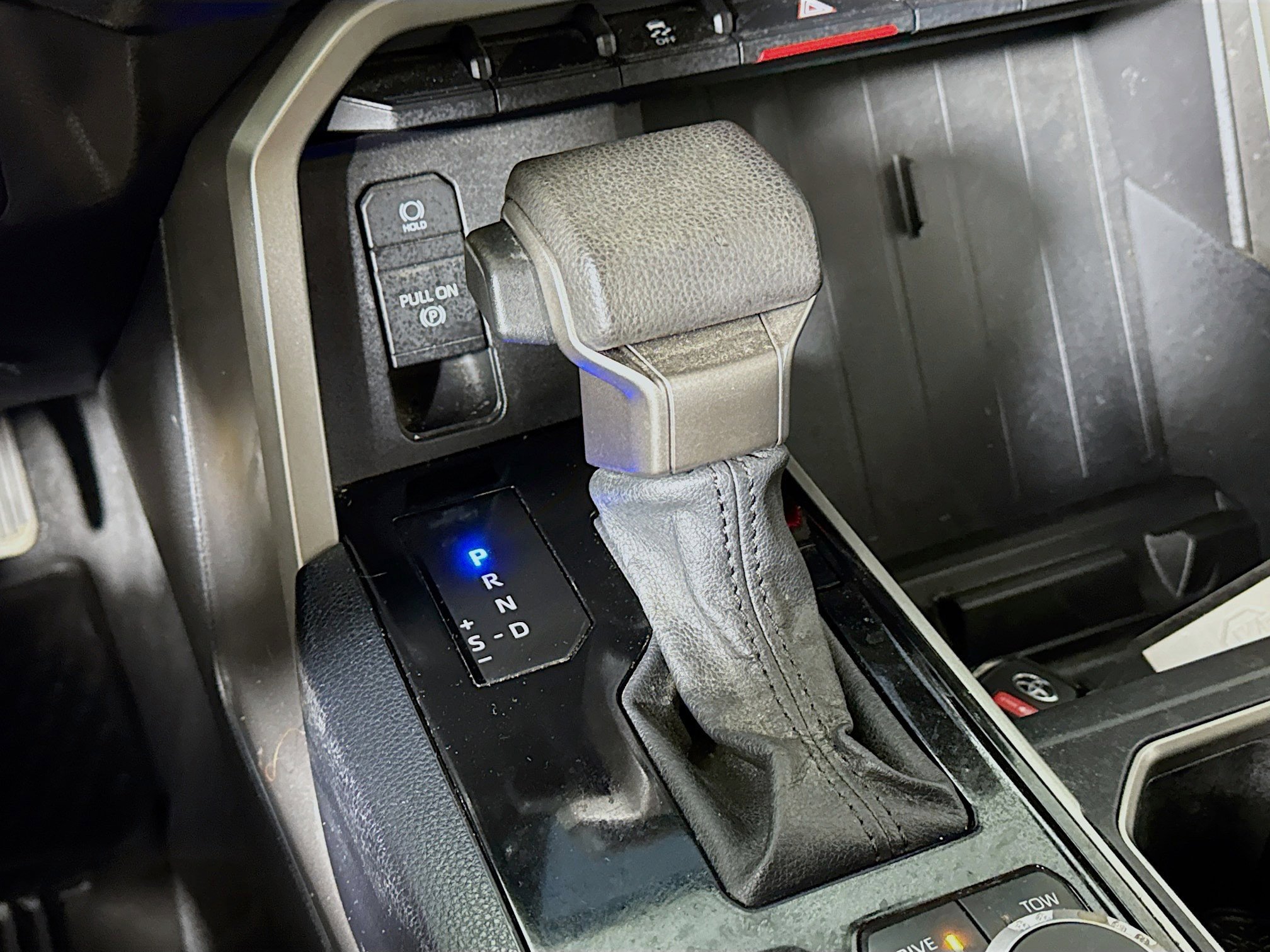 Used 2023 Toyota Tundra SR5 w/ SR5 Convenience Package AWD/4WD image 17