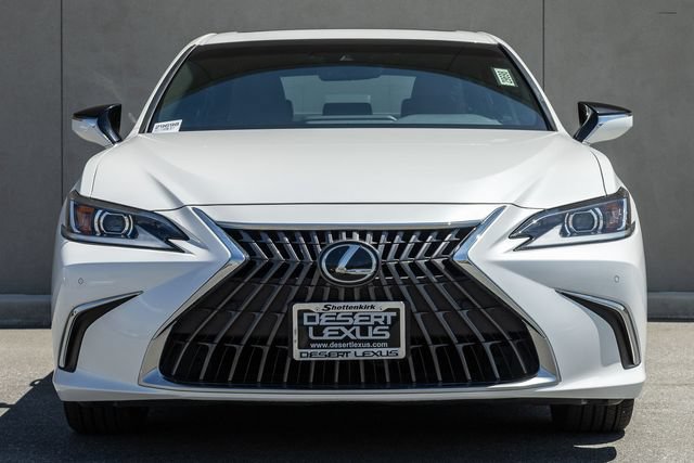 Used 2025 Lexus ES 300h w/ Premium Package FWD image 2