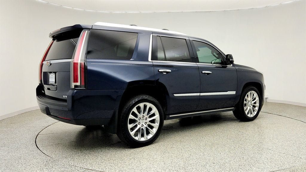Used 2019 Cadillac Escalade Premium Luxury AWD/4WD image 5