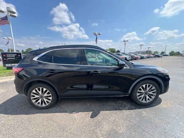 Used 2022 Ford Escape Titanium AWD/4WD image 4
