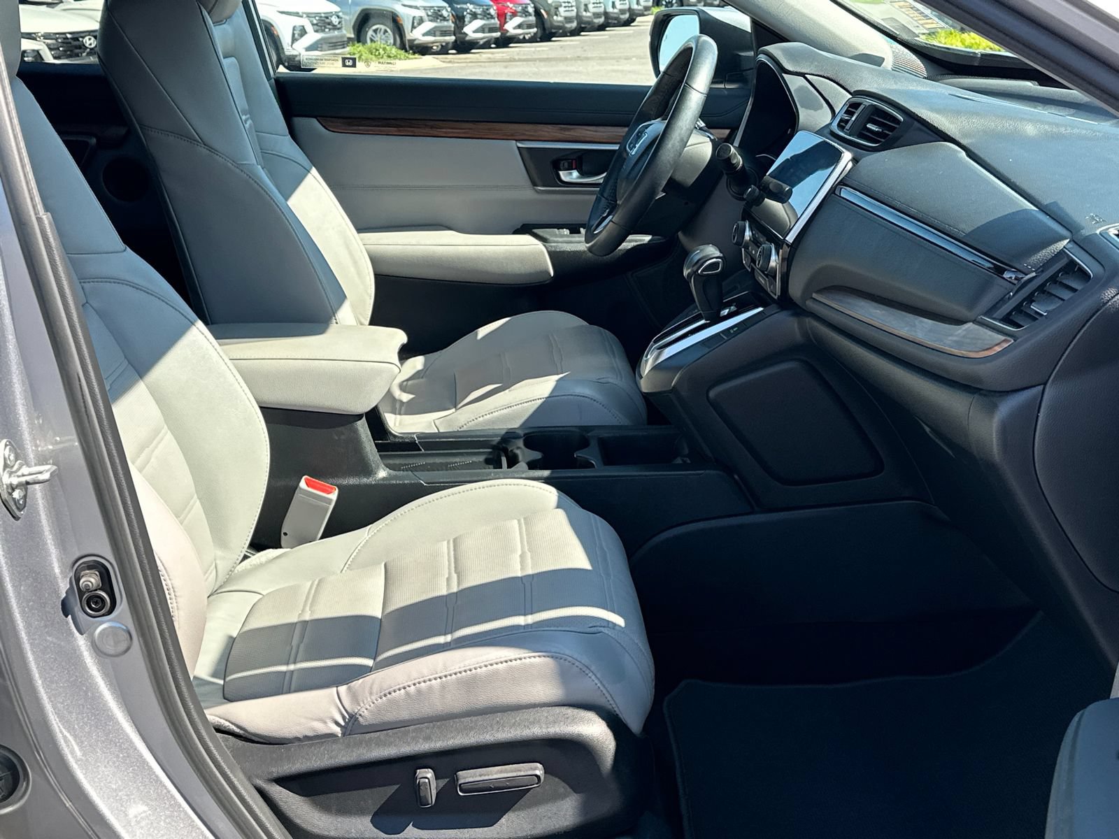 Used 2017 Honda CR-V Touring image 14