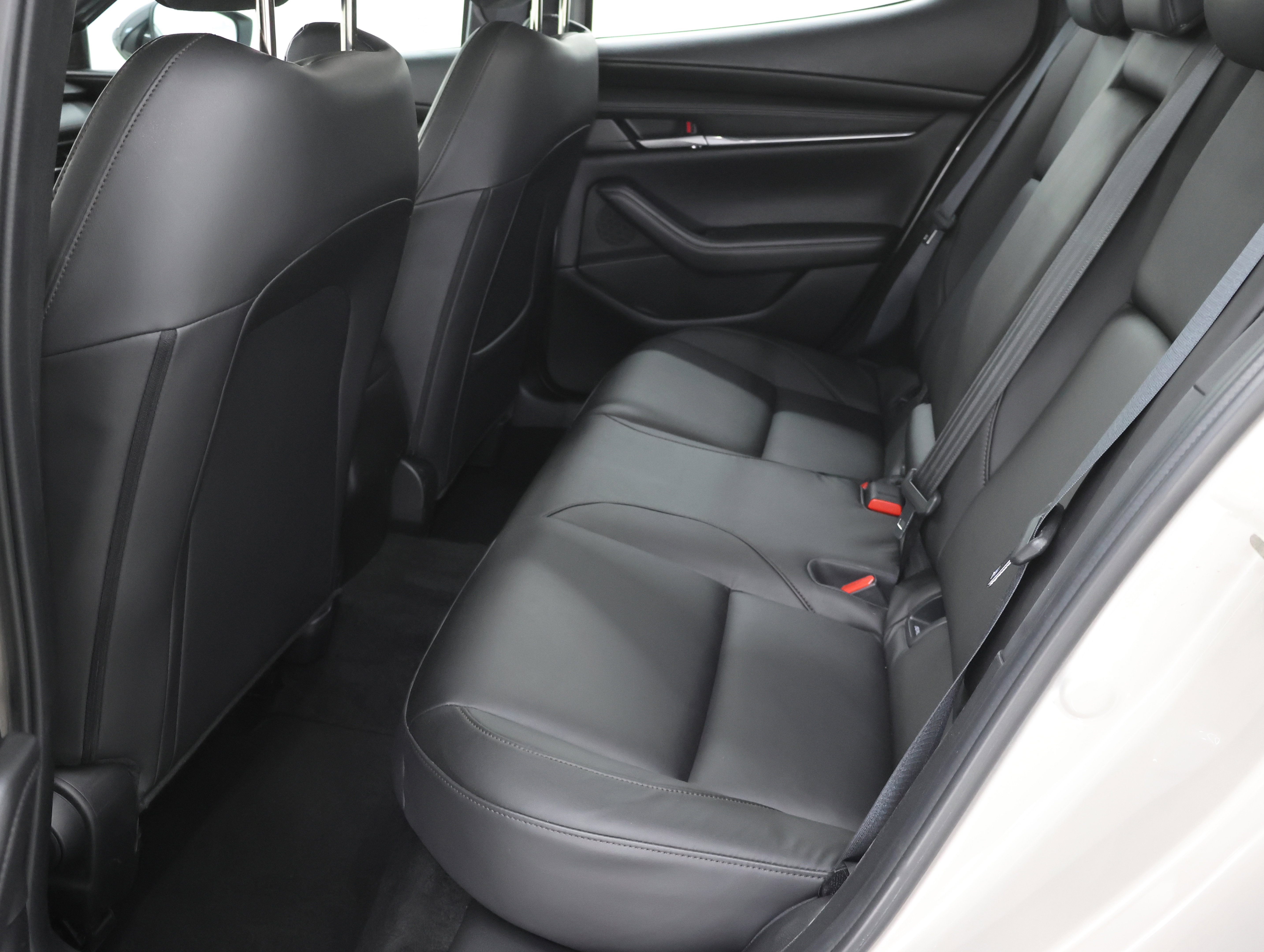 Used 2024 MAZDA MAZDA3 s image 9