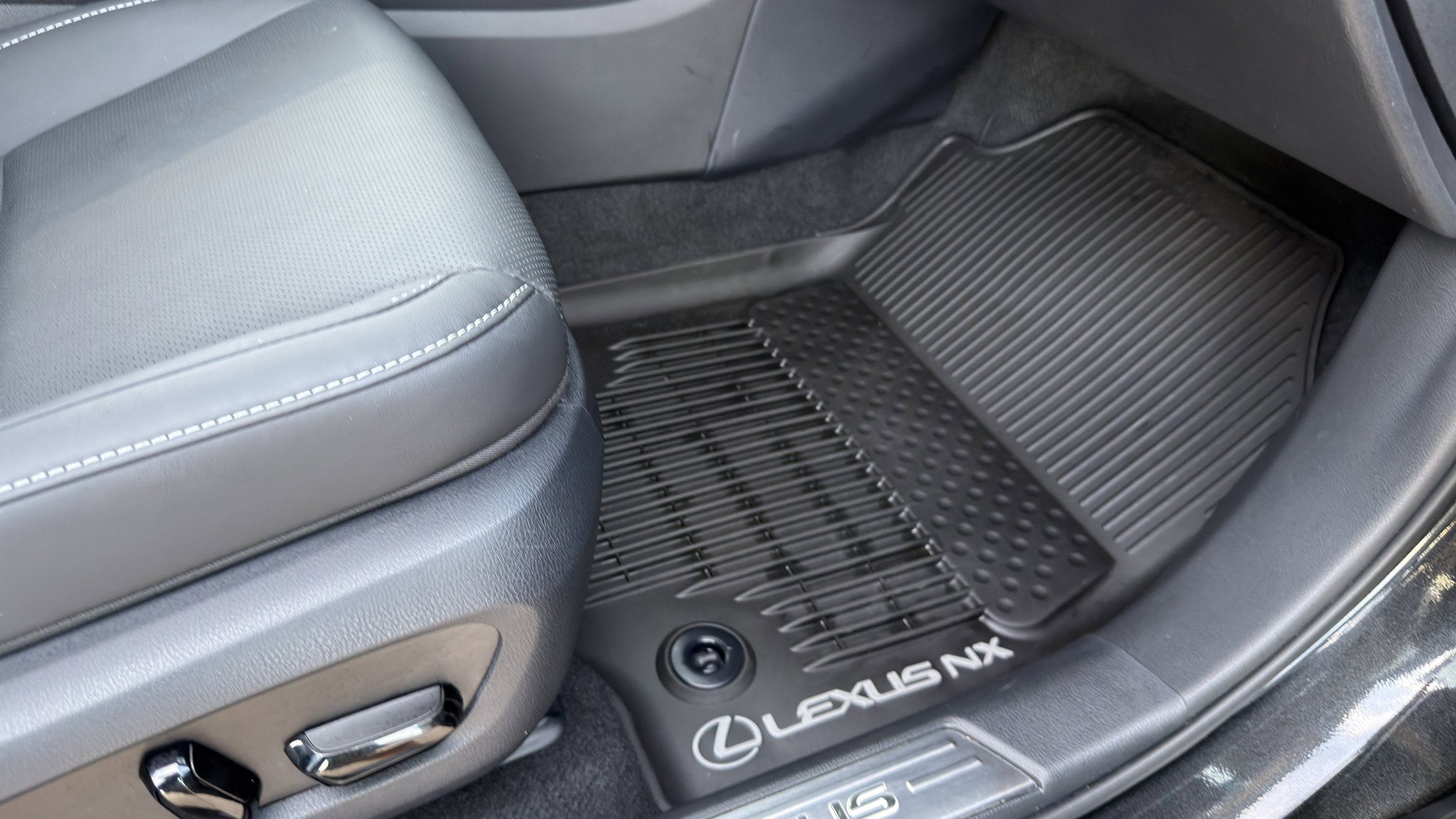 Used 2025 Lexus NX 350 AWD w/ Accessory Package (2T) image 44