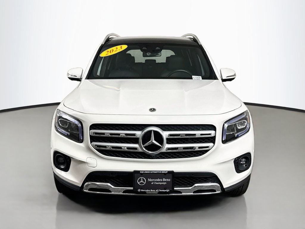Used 2023 Mercedes-Benz GLB 250 4MATIC image 2