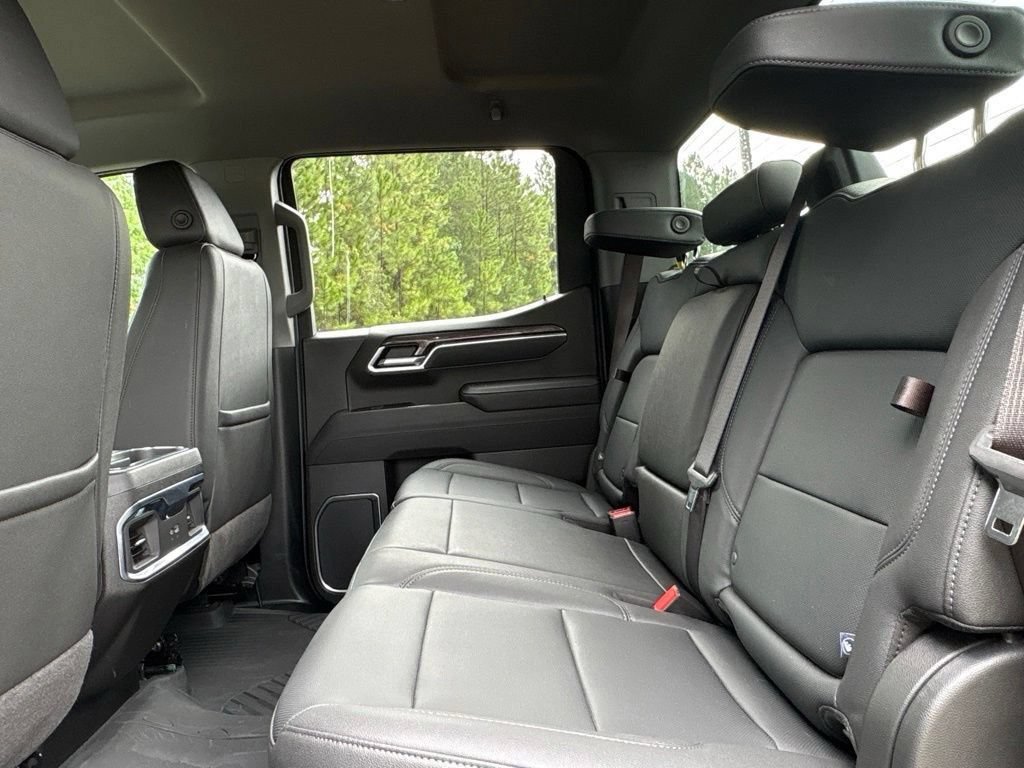 Used 2026 Chevrolet Silverado 1500 LT Trail Boss w/ Convenience Package II AWD/4WD image 23