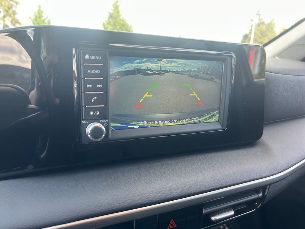 Used 2025 Nissan Kicks S AWD/4WD image 33