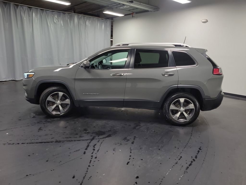 Used 2019 Jeep Cherokee Limited AWD/4WD image 6