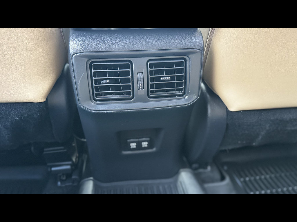 Used 2019 Toyota RAV4 Limited w/ Carpet Mat Package AWD/4WD image 34