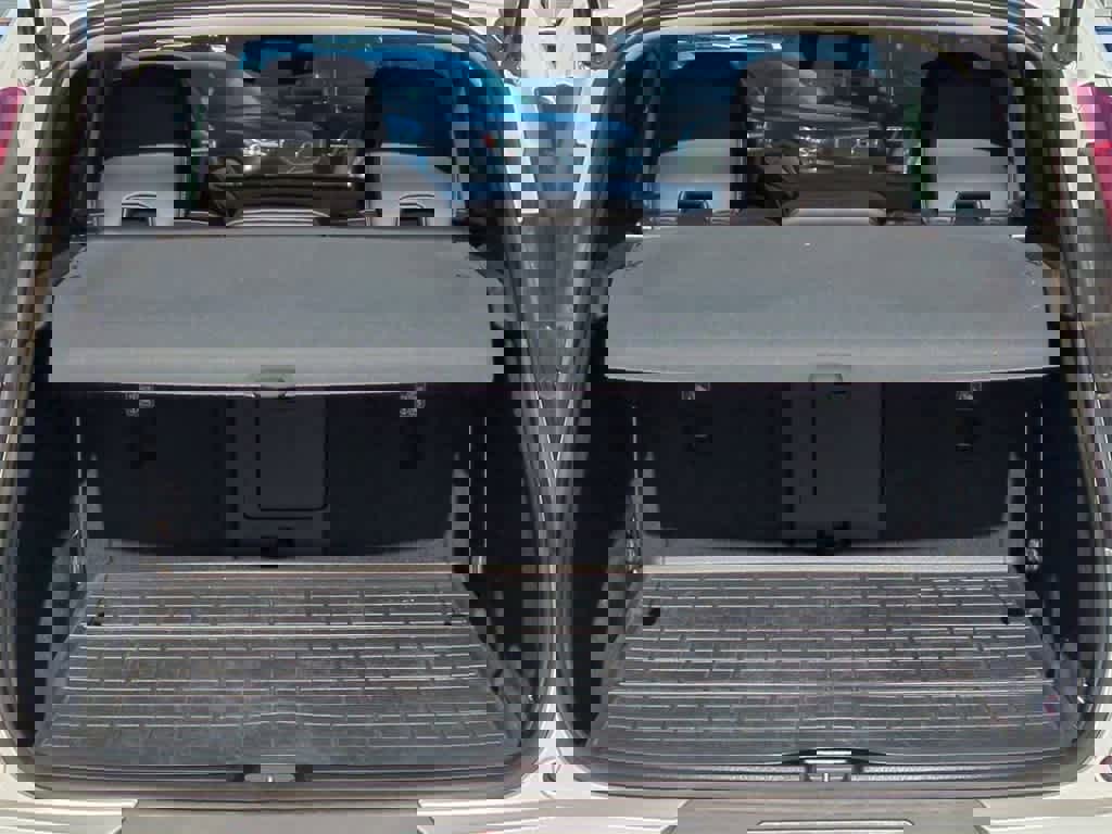 Used 2023 Volvo XC40 B5 Ultimate w/ Protection Package Premier image 33