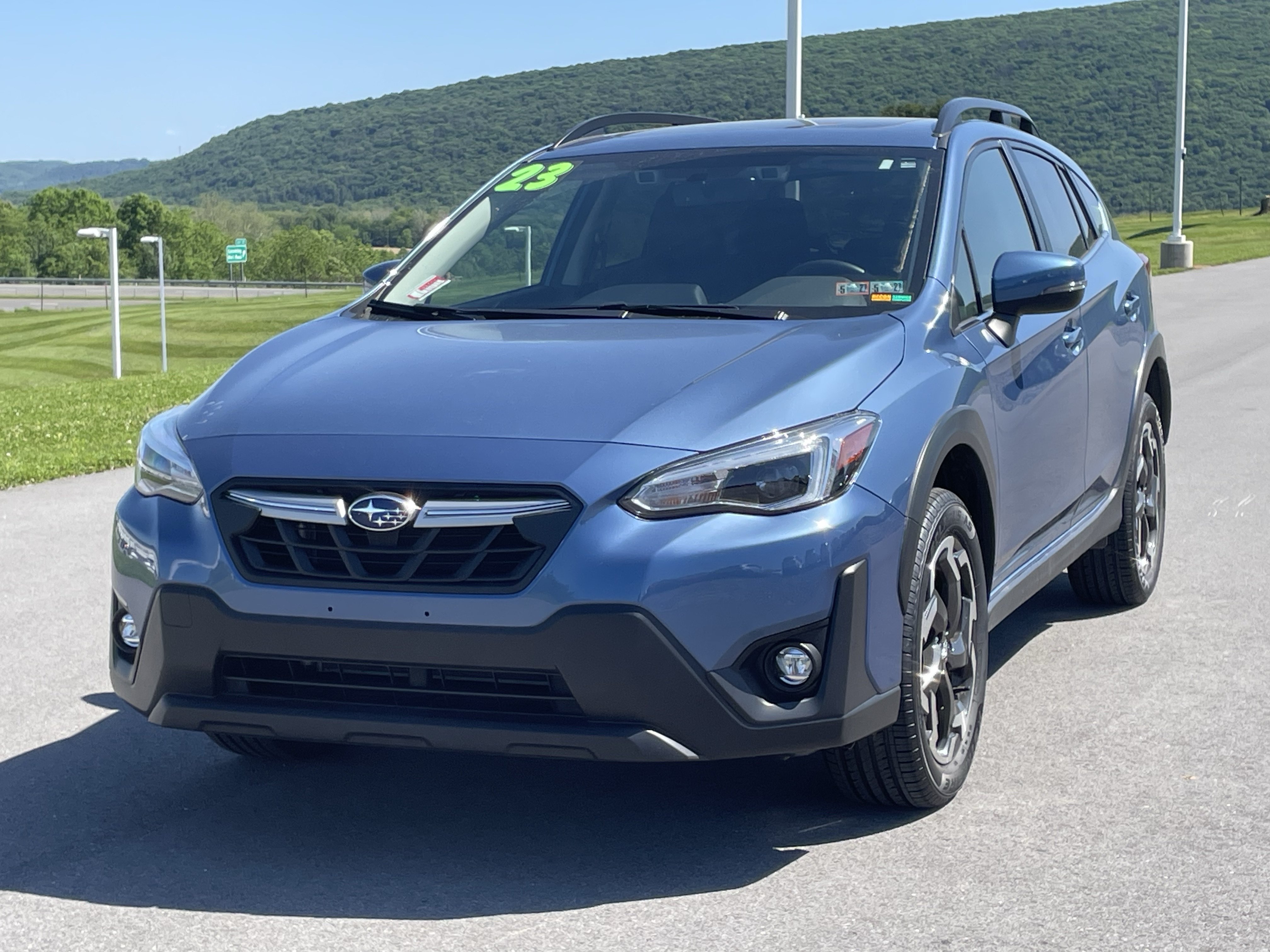 Used 2023 Subaru Crosstrek 2.5i Limited AWD/4WD image 8