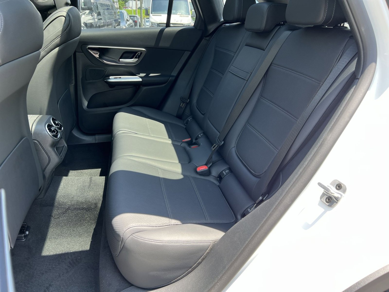 Certified 2025 Mercedes-Benz GLC 300 4MATIC image 23