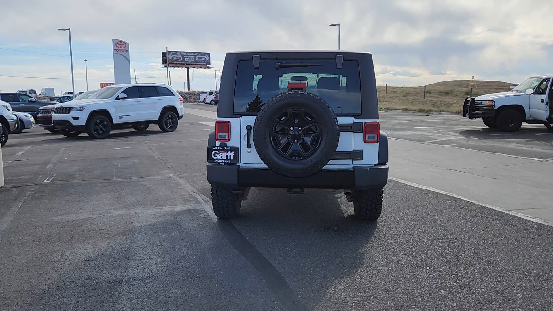 Used 2017 Jeep Wrangler Sport image 3