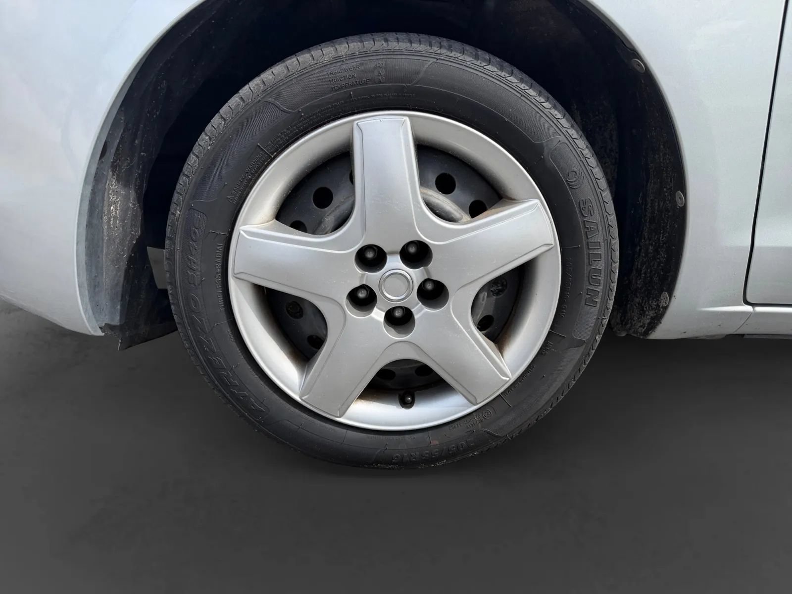Used 2007 Toyota Matrix w/ PWR Pkg FWD image 9