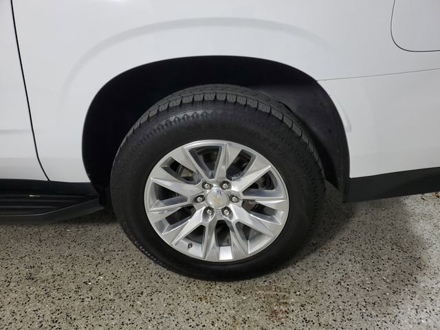 Used 2023 Chevrolet Suburban Premier image 9