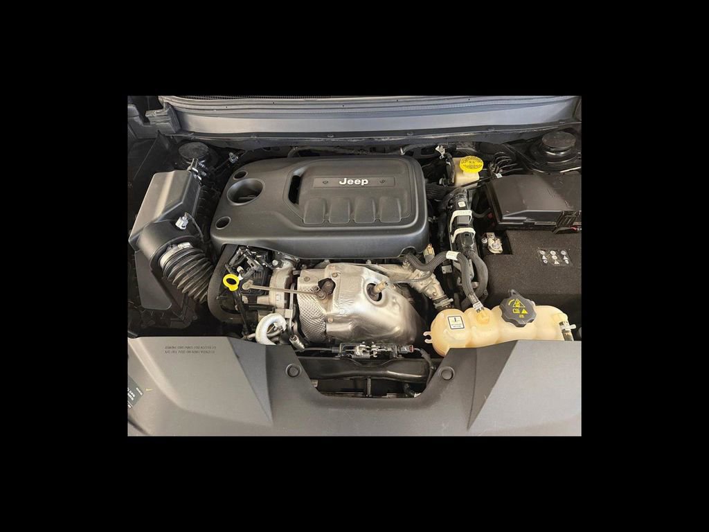 Used 2019 Jeep Cherokee Limited AWD/4WD image 21