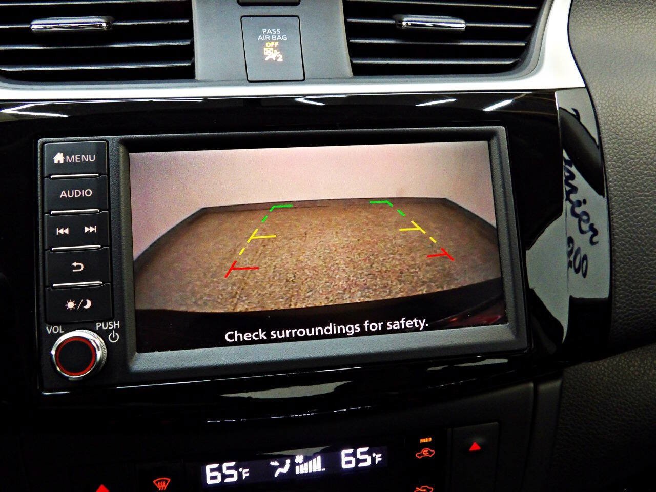 Used 2019 Nissan Sentra SV FWD image 16